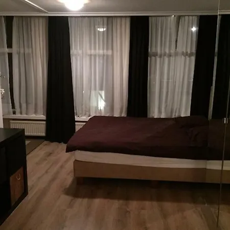 Lovely Pijp Appartement